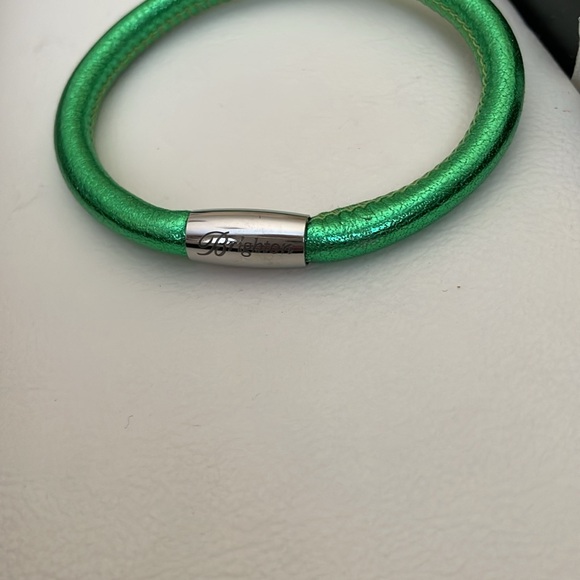 BRIGHTON Green Leather Bracelet approximately 6” - Picture 2 of 4